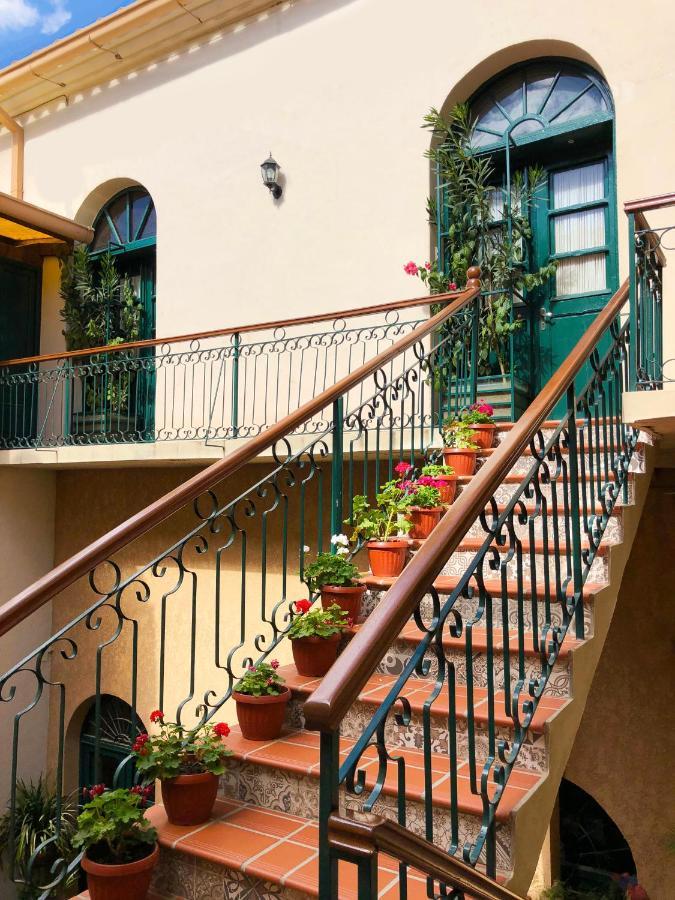 Casona Gloria Hotel Tarija Bagian luar foto